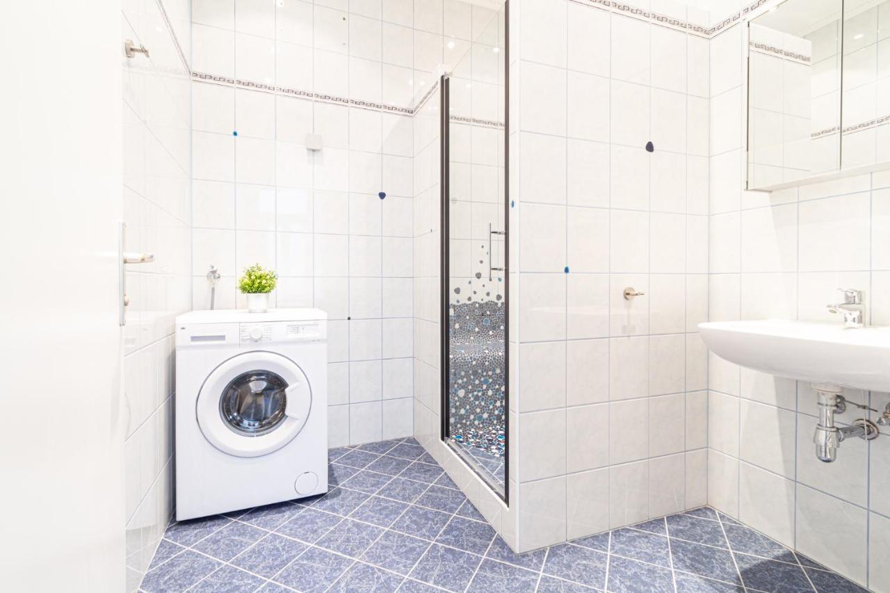 Apartment Landgutgasse Виена Екстериор снимка